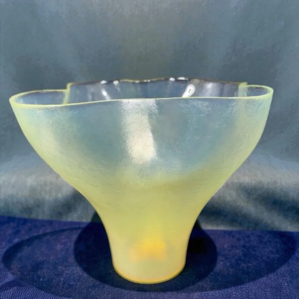 Murano Glass Vase Vessel Yellow Opalescent Venetian Italian Glass New W Tag‎ 9in